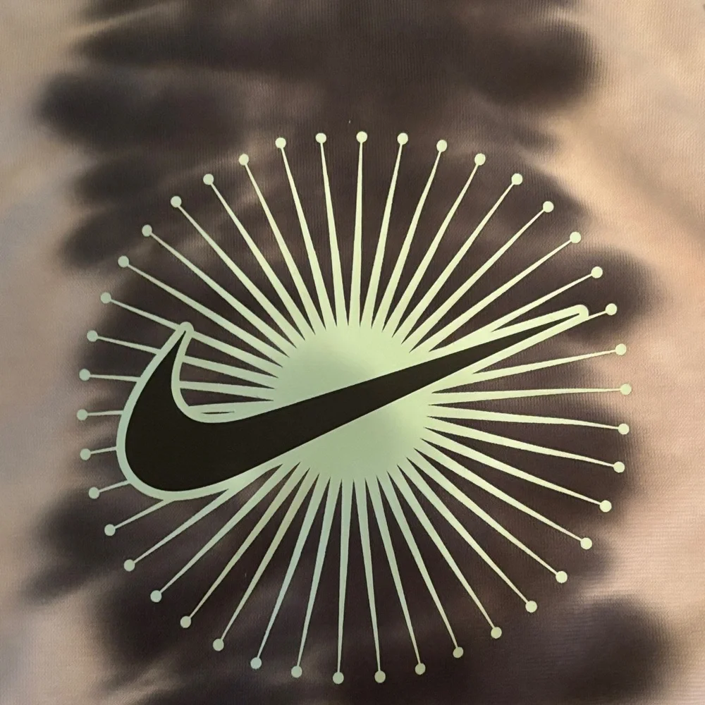 Nike Women's short Sleeve Tie-Dye Tee - Black and Gray large - Picture 5 of 8